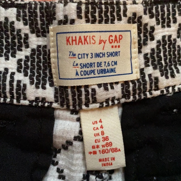 Gap Black White Diamond Patterned Size 4 Shorts 3 Inch Inseam Pockets Chinos - Picture 2 of 6